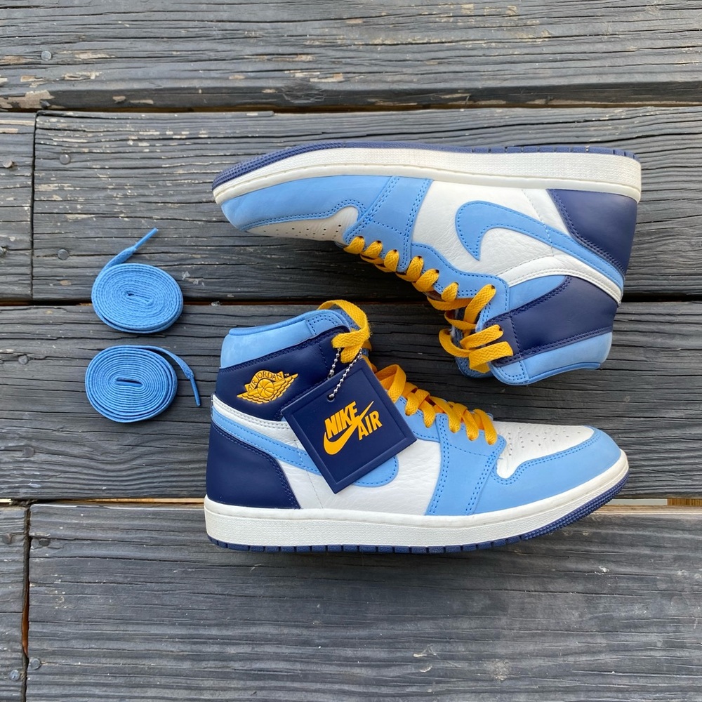 Wmns Air Jordan 1 Retro High OG “First in Flight”